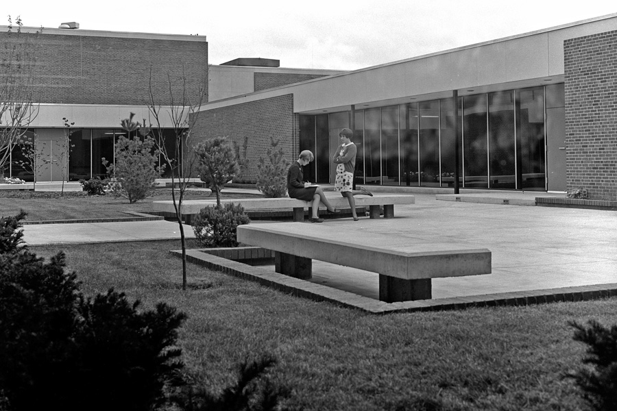 1966-1967-Courtyard-04.jpg