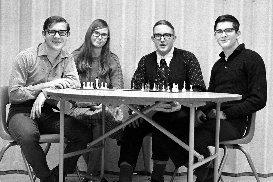 1967-1968-Chess-01.jpg