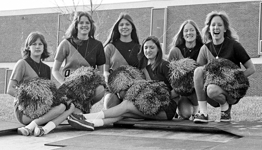 1974-1975-Cheerleaders-11.jpg