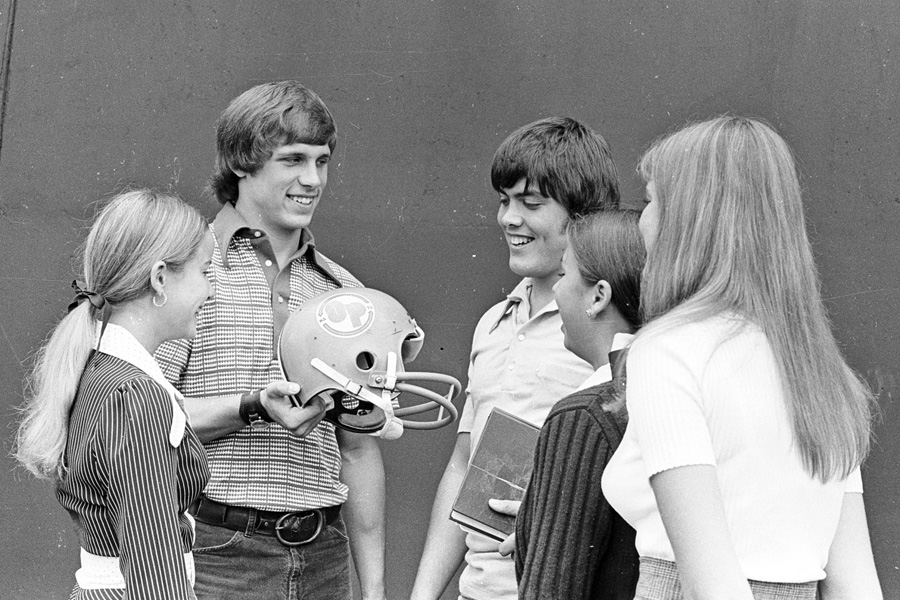 1974-1975-DecadeFootballHelmet-01.jpg
