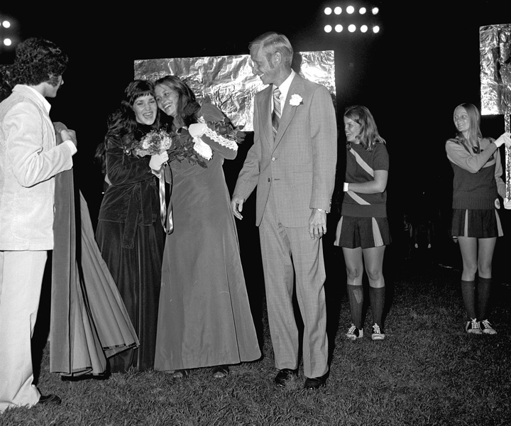1974-1975-Homecoming-16.jpg