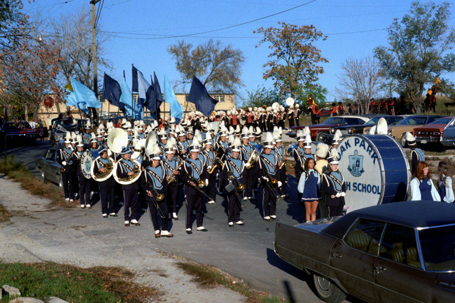 1974-1975-Parade-02.jpg