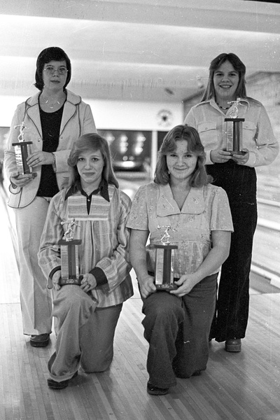 1975-1976-Bowling-03.jpg