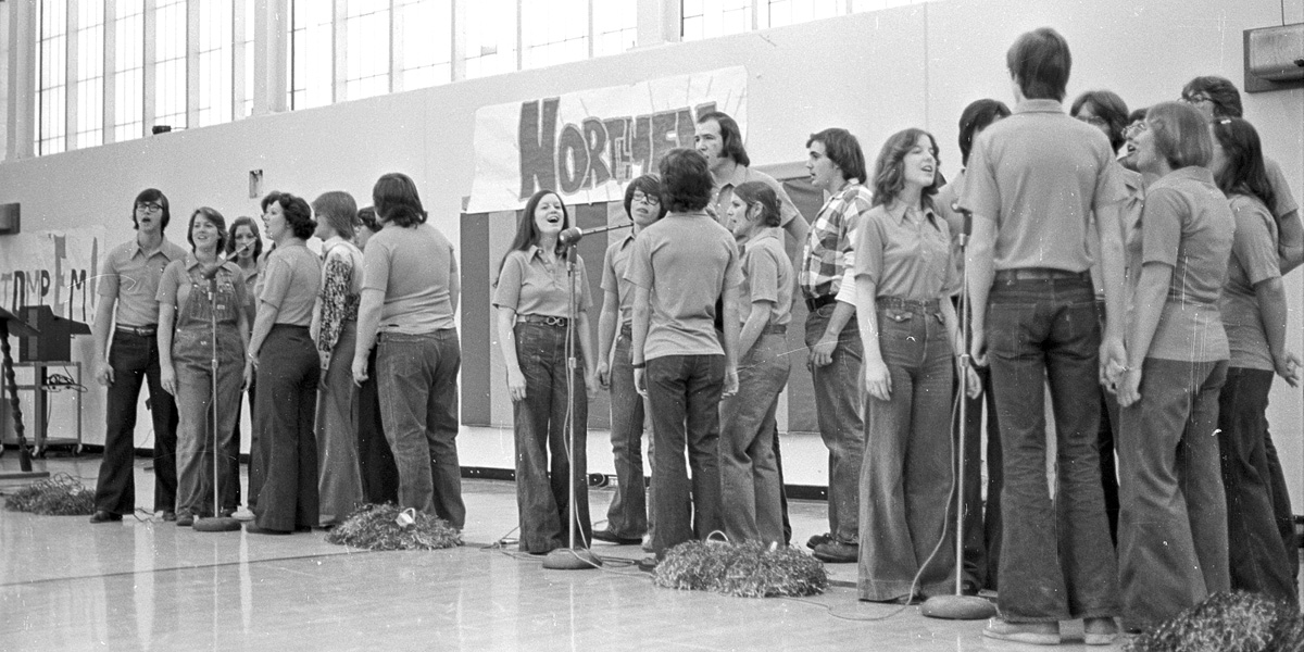 1976-1977-Assembly-03.jpg