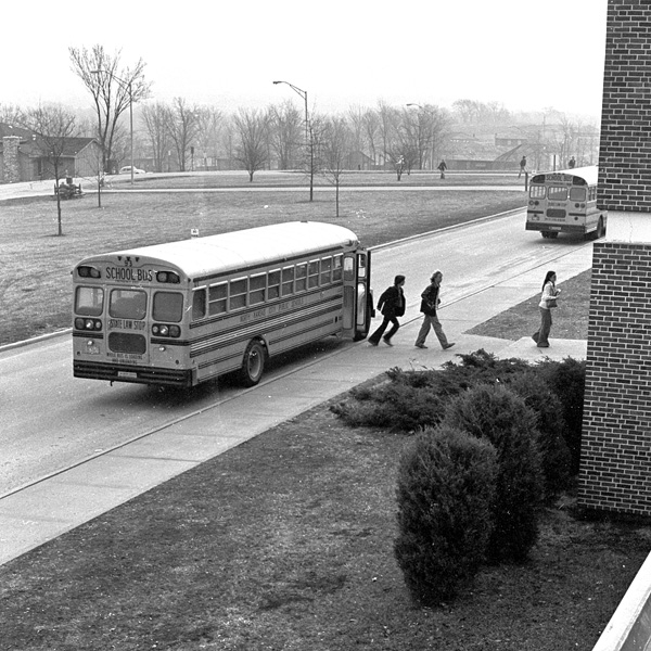 1976-1977-Bus-03.jpg