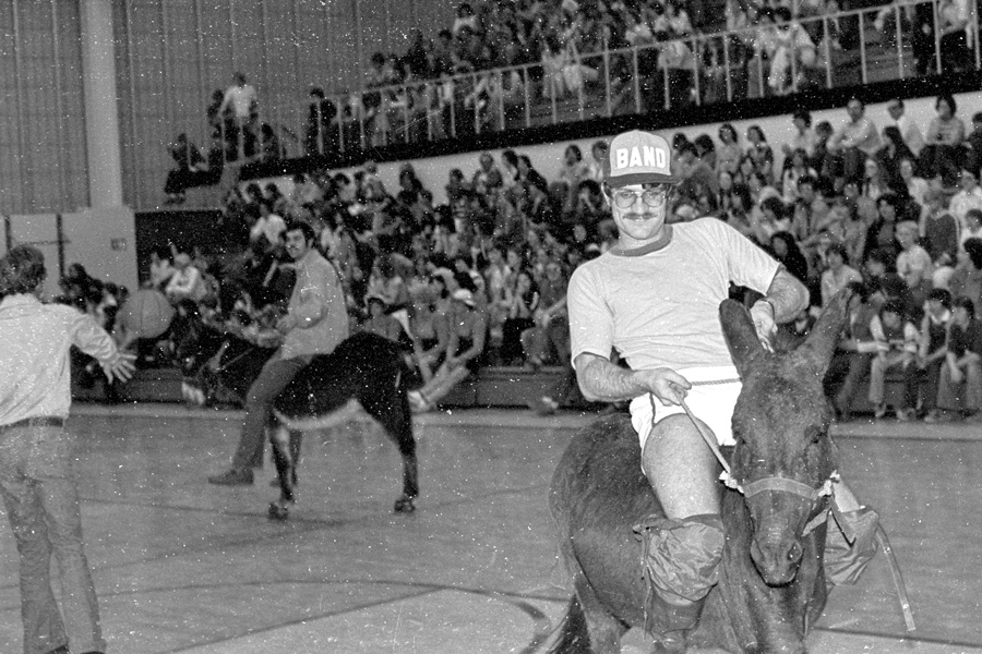 1977-1978-DonkeyBasketball-12.jpg