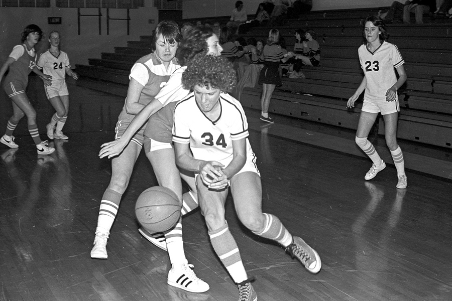 1977-1978-GirlsBasketball-09.jpg
