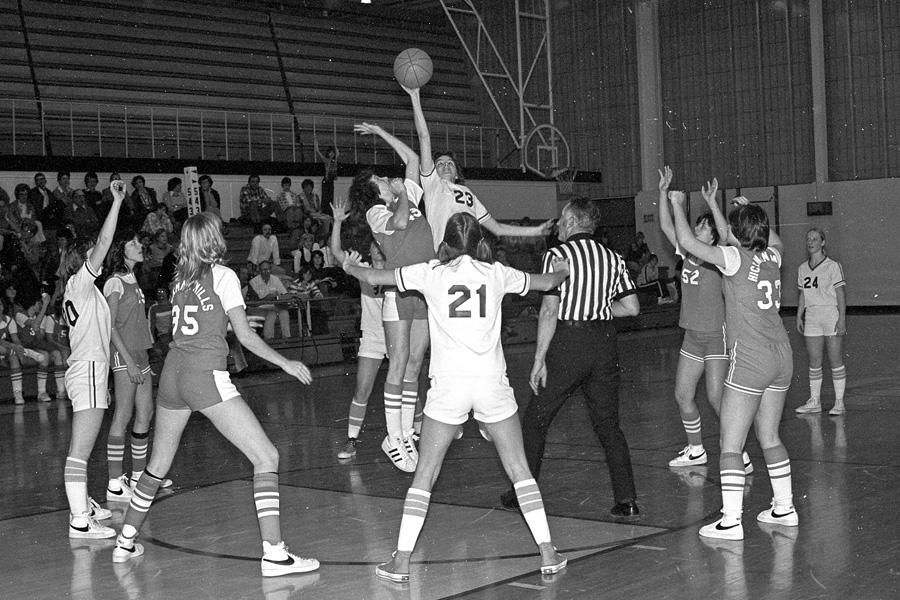 1977-1978-GirlsBasketball-10.jpg