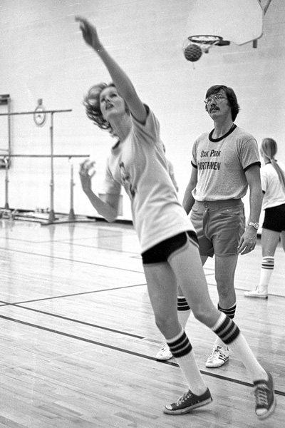 1977-1978-GirlsBasketball-13.jpg