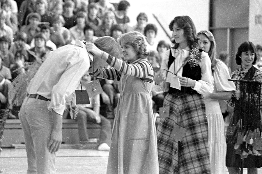 1977-1978-HomecomingAssembly-07.jpg