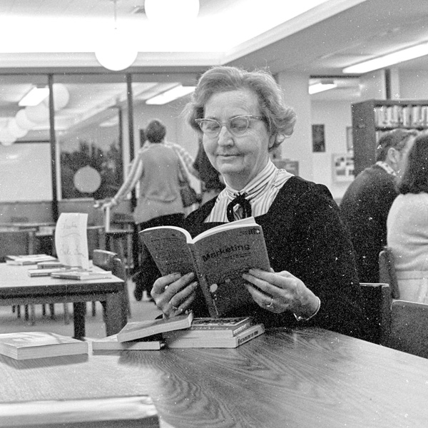 1977-1978-Library-14.jpg