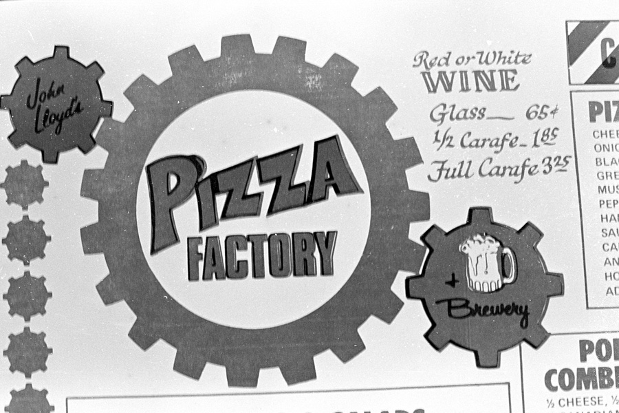 1977-1978-PizzaFactory-03.jpg