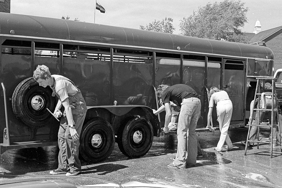 1977-1978-Stuco-CarWash-02.jpg