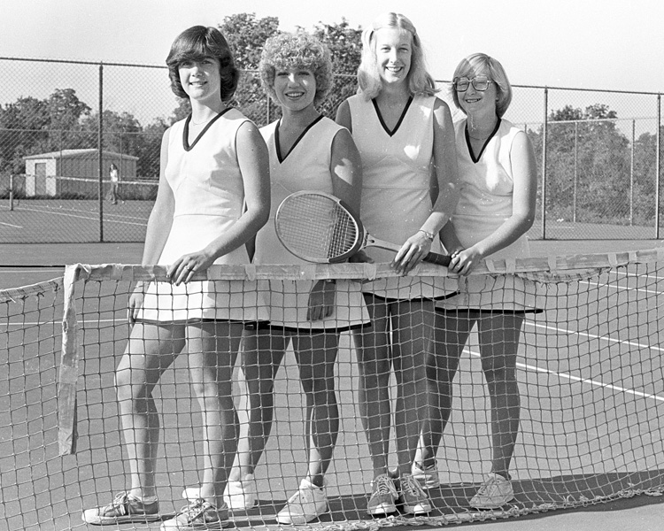 1977-1978-Tennis-01.jpg