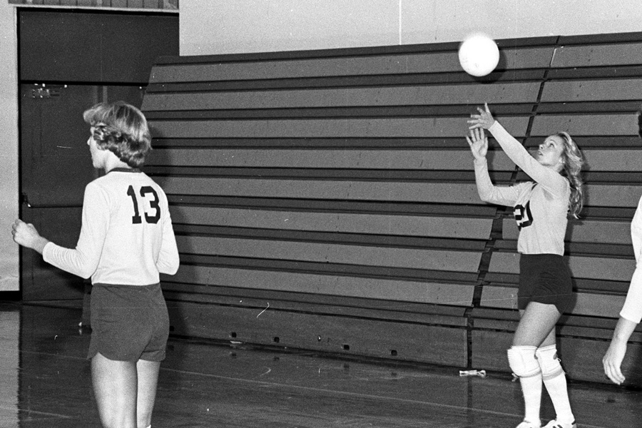 1979-1980-Volleyball-04.jpg