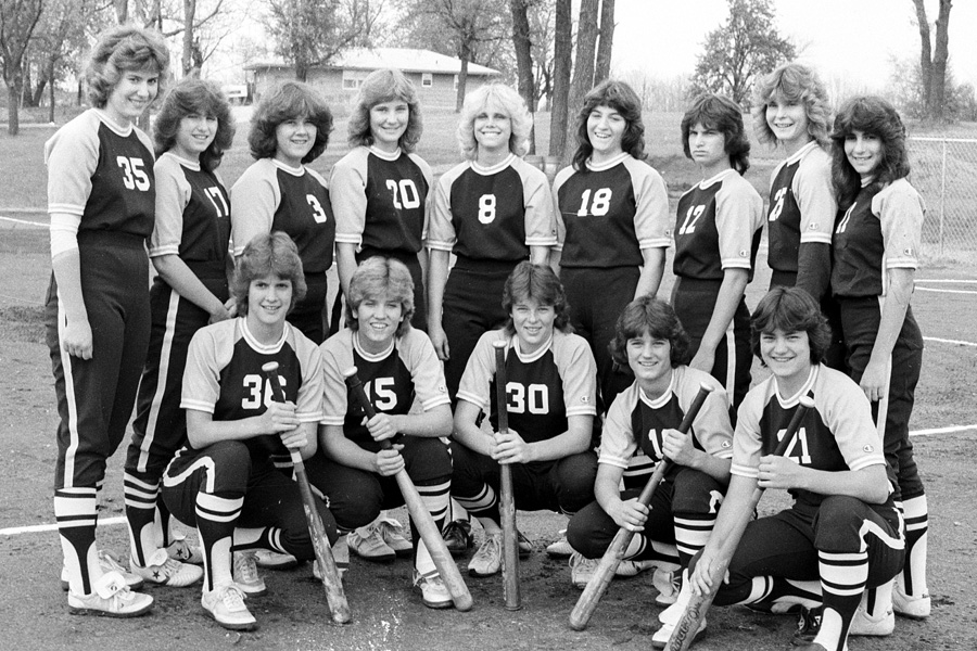1981-1982-Softball-01.jpg