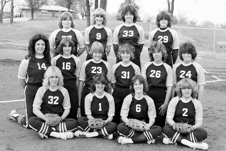 1981-1982-Softball-05.jpg