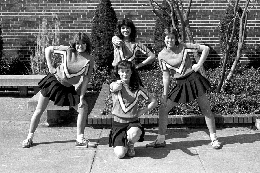 1982-1983-Cheerleaders-03.jpg