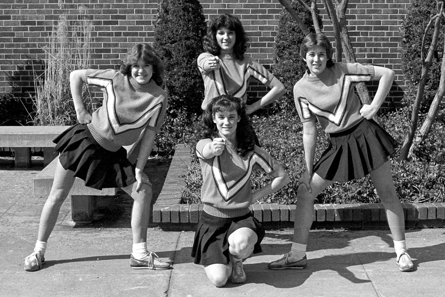 1982-1983-Cheerleaders-04.jpg