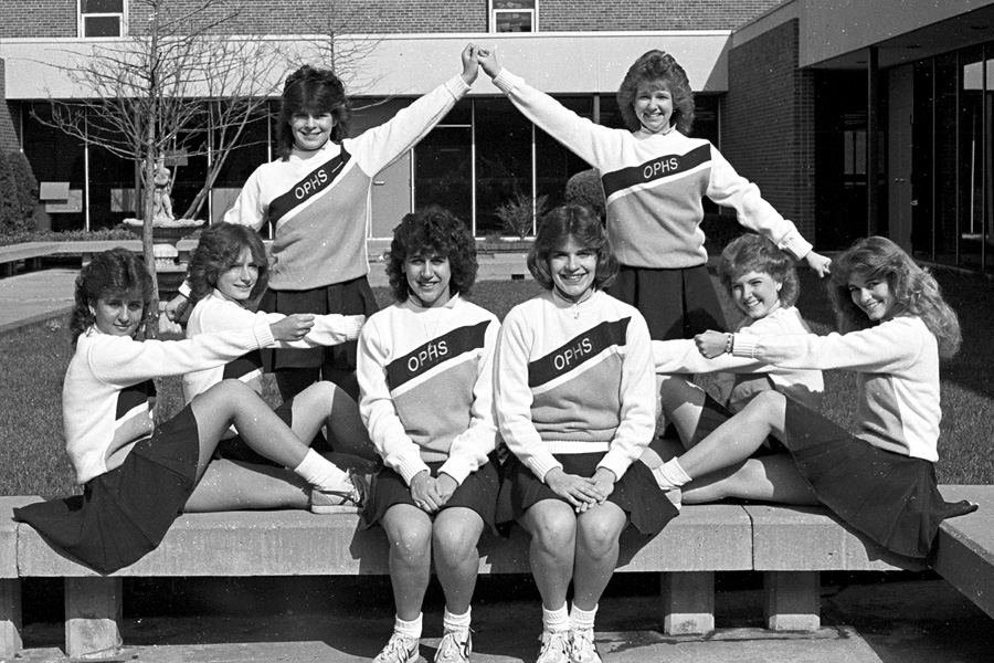 1984-1985-Cheerleaders-09.jpg