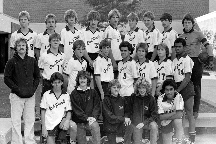 1984-1985-Soccer-04.jpg