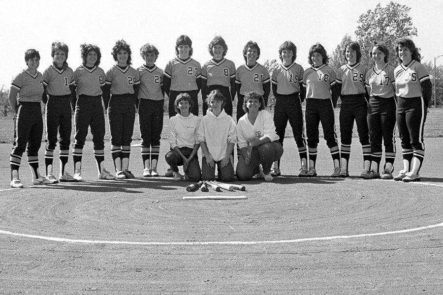 1984-1985-Softball-05.jpg