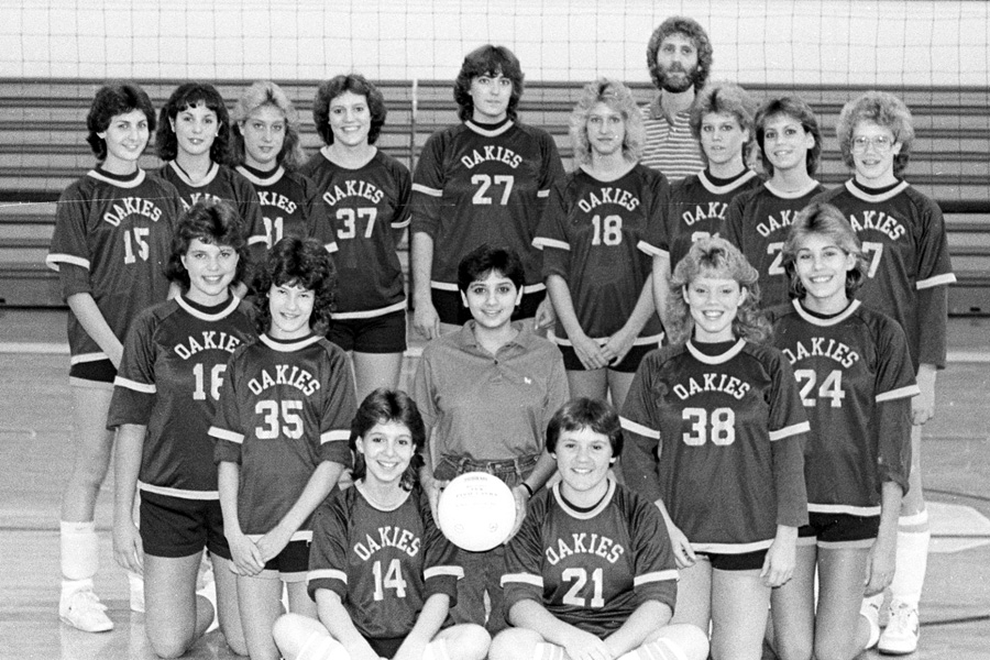 1984-1985-Volleyball-03.jpg