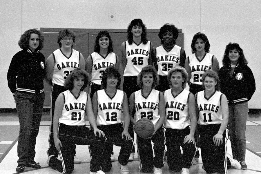 1986-1987-Basketball-05.jpg