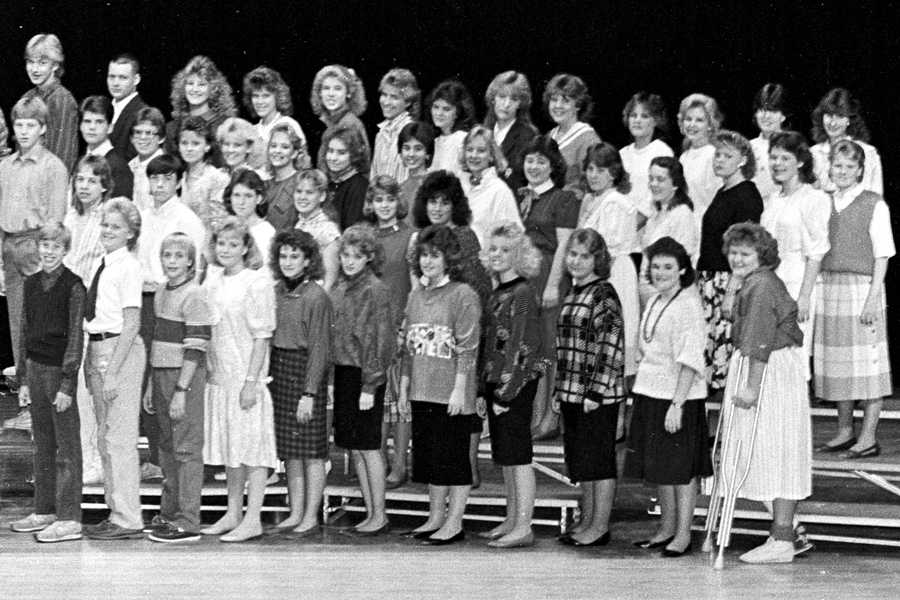 1986-1987-Choir-03.jpg