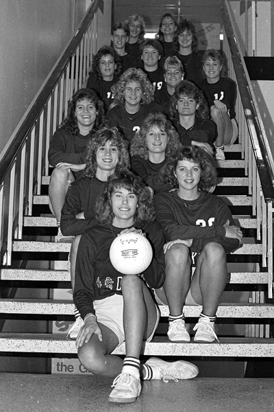 1987-1988-Volleyball-01.jpg