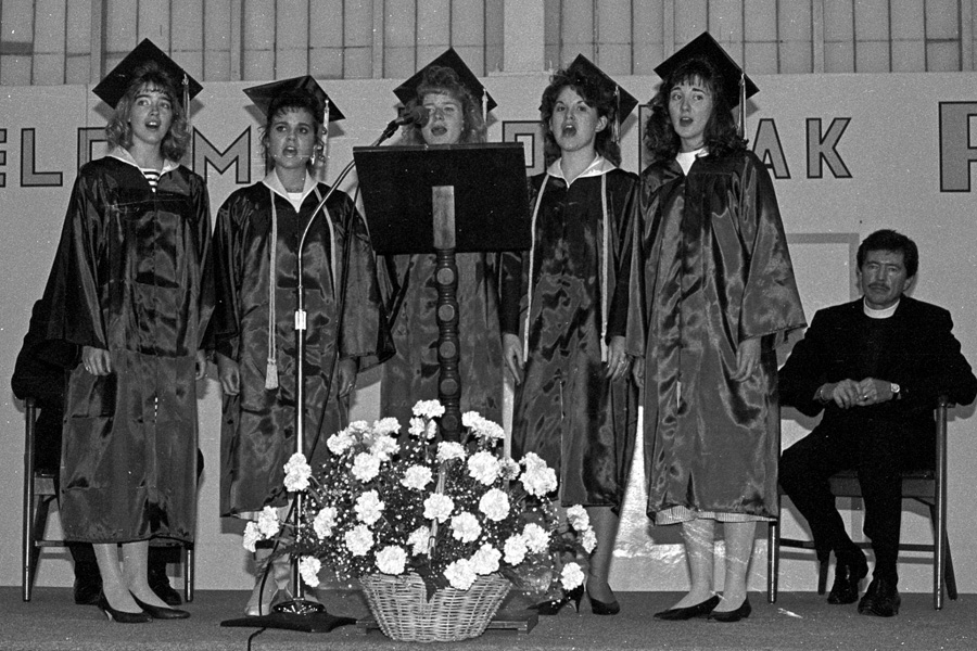 1988-1989-Graduation-15.jpg